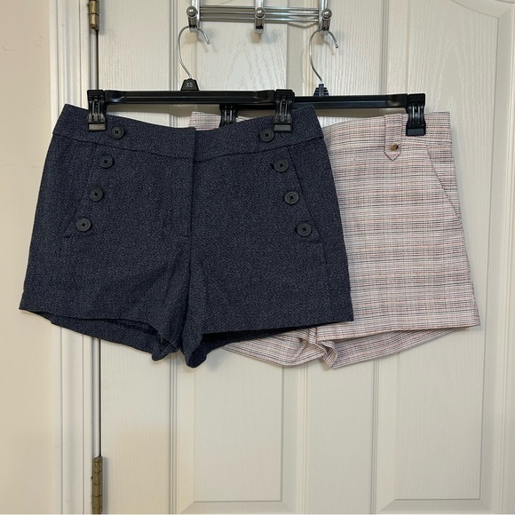 LOFT Pants - Two pairs of Loft Riviera Shorts in Navy and Cream Multi Size 2